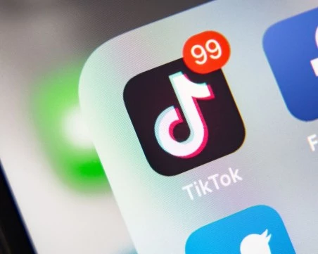 Пуснаха петиция за забрана на TikTok в България и ограничение за социалните мрежи за лица под 16 години