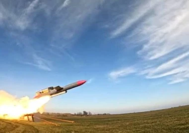 Зеленски: Поразихме обект на „Роскосмос с ракети „Фламинго