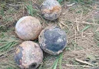 Военни обезвредиха четири артилерийски гюлета, открити в Дунав край Силистра