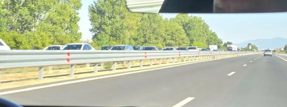 Огромна тапа на АМ „Тракия