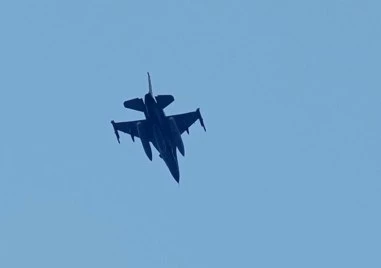 Израелски удари поразиха сирийската авиобаза Абу ад Духур с 8 въздушни удара