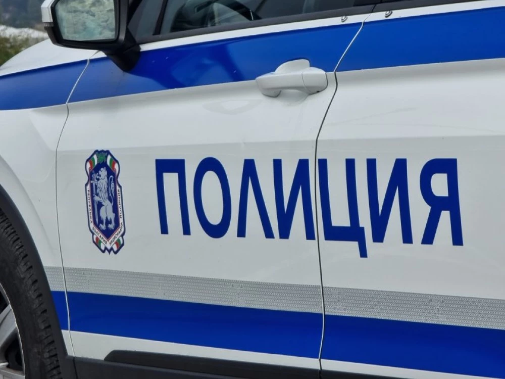 Повдигнаха обвинение на мъж за заплахи и нападение на полицай в Казанлък