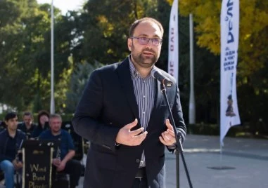 Зам.-кметът на Пловдив Пламен Панов е сред финалистите в на престижния проект „40 до 40