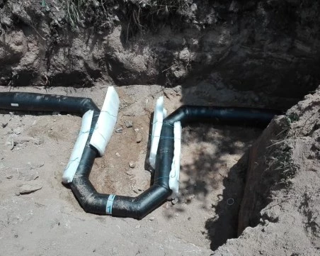 Полицейска акция откри нерегламентиран сондаж и включване към водопровод с минерална вода в Пазарджишко