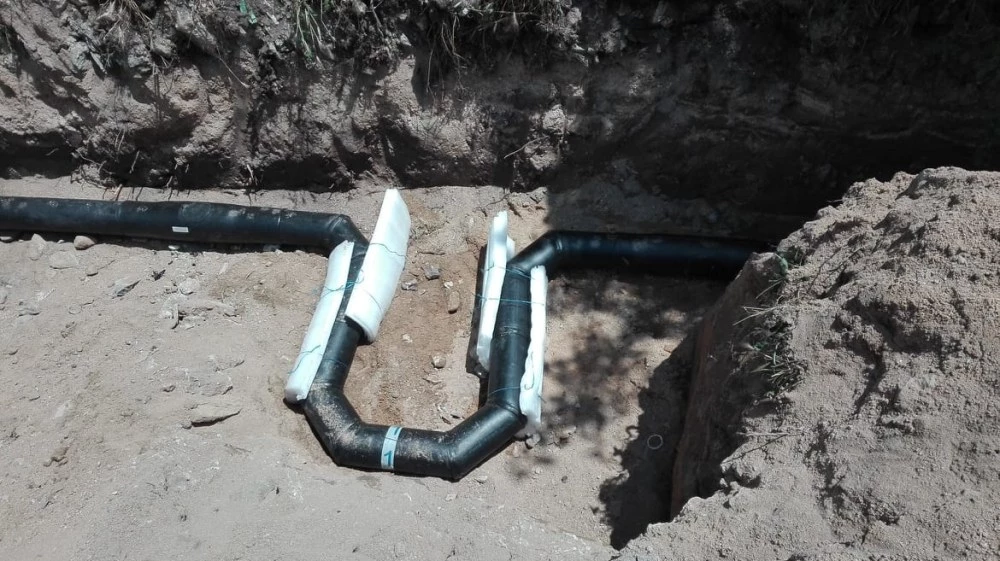 Полицейска акция откри нерегламентиран сондаж и включване към водопровод с минерална вода в Пазарджишко
