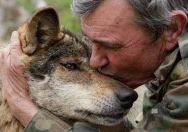Момчето вълк, живяло с глутница 12 години, почина на 80-годишна възраст