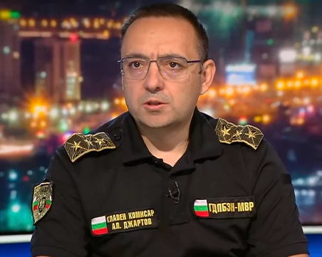 Джартов: Пожарът в Хасковско тръгнал, след като дете решило да чисти треви