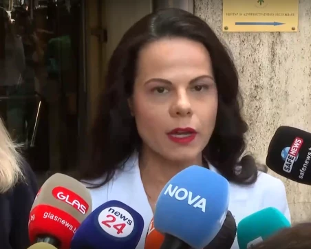 Оставки в Здравното министерство заради липса на застраховки на линейките и колите на РЗИ