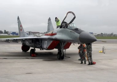 Отказаха ни F-16 и „Грипен, страната иска неустойка от САЩ