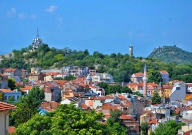 Слънчево и топло днес в Пловдив, температурите пак тръгват нагоре