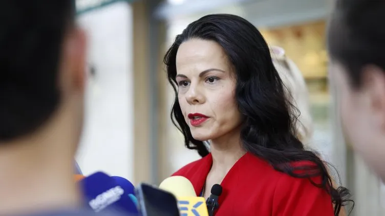 Министър Ивкова за напускането на Кунчев: Чистка в Министерство на здравеопазването няма