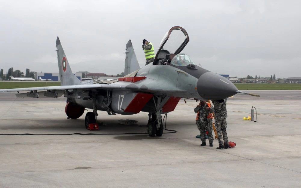 Отказаха ни F-16 и „Грипен