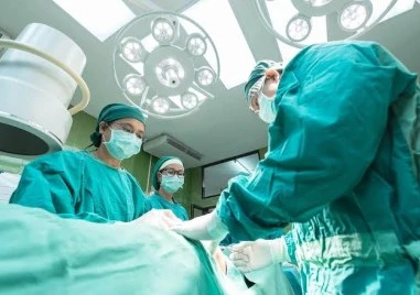 Извършиха първата в света мозъчна операция с помощта на изкуствен интелект