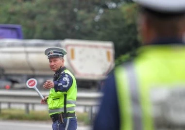 30 пияни и 7 дрогирани водачи залови полицията за ден