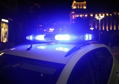 Среднощна акция: Провериха 15 търговски обекта, свързани с рискови дружества