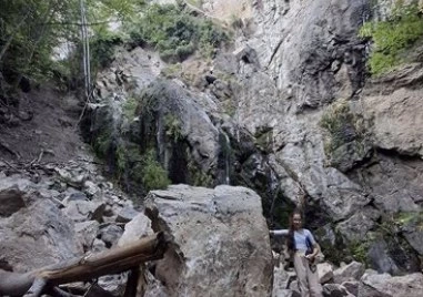 Срути се част от красивия водопад „Самодивско пръскало край Девин