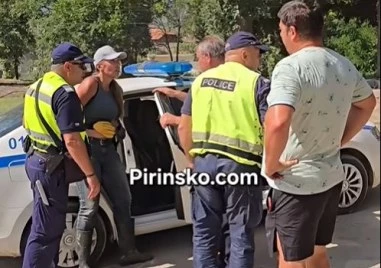 Журналистка и доброволец беше задържана при посещението на Румен Радев в Струмяни – защо?