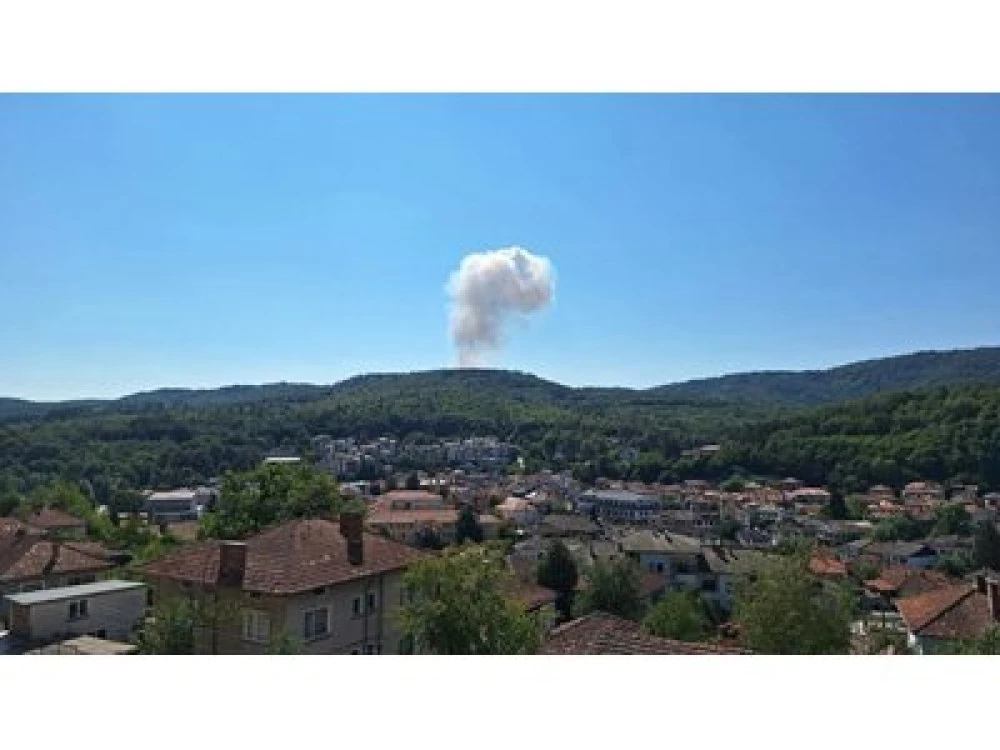 Контролирано взривяват боеприпаси край село Белица, ще задействат BG-ALERT