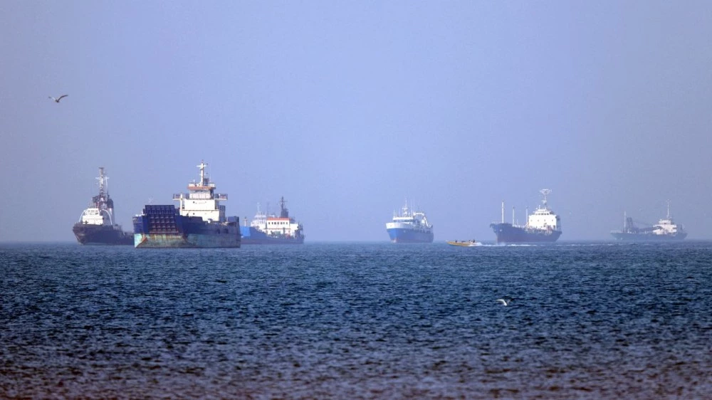 400 кораба и 6000 моряци остават блокирани в Персийския залив