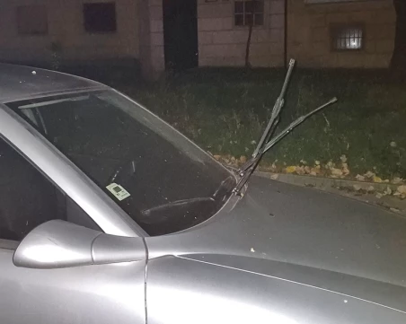След вдигната чистачка: Стара съседска вражда прерасна в бой и заплахи в Асеновград