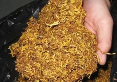 15 кг безакцизен тютюн откриха в автомобил в Пловдив