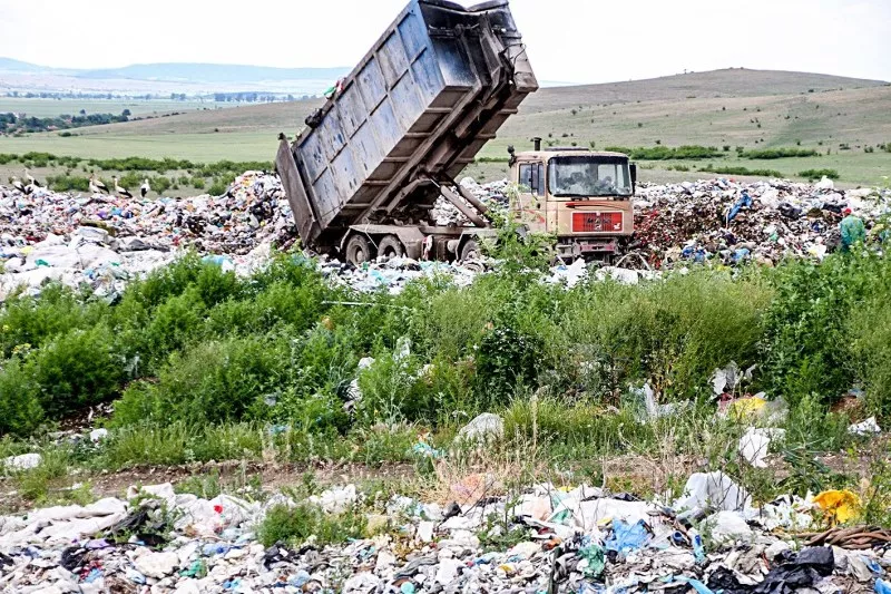 Мъртво бебе е открито на сметището на Пловдив