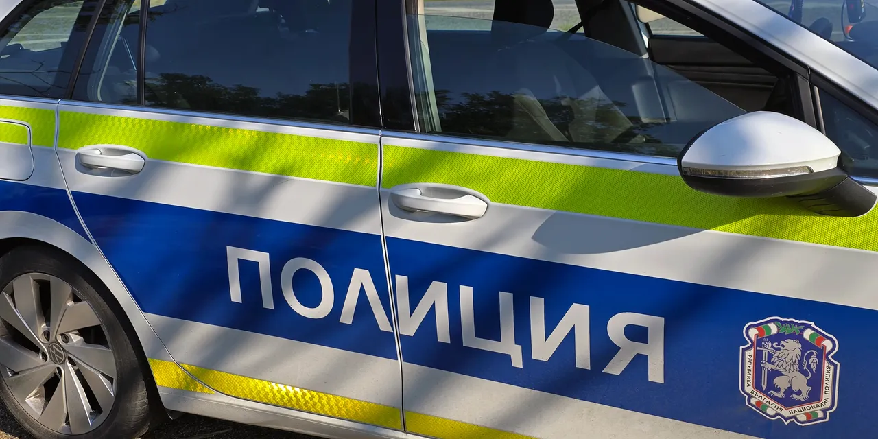 Екшън в Стара Загора: Жена падна от движещ се камион, друга скочи от него