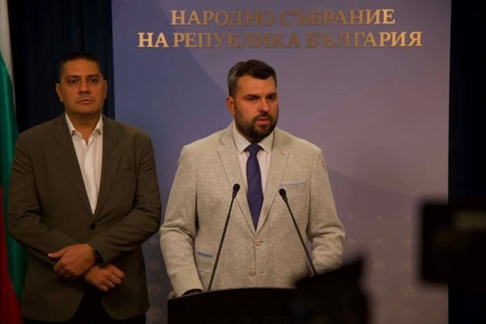 ГЕРБ: Радев се крие зад несъществуващи теми, вместо да осъди Русия