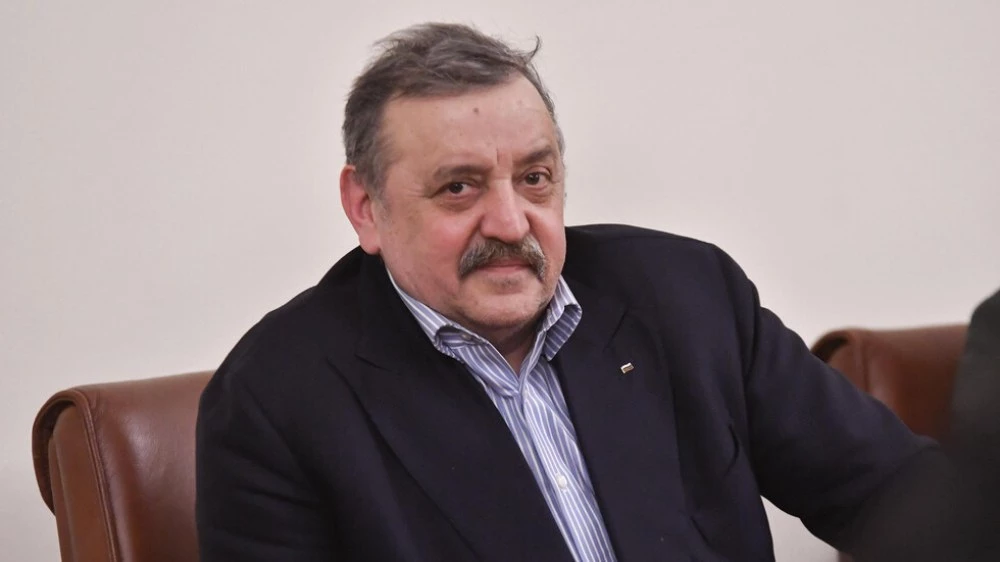 Кантарджиев: Закалявайте децата със студена вода и сладолед
