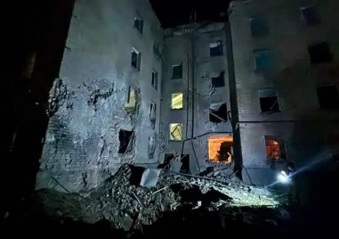 17 души, сред които три деца, пострадаха при руска атака с дронове в Одеса