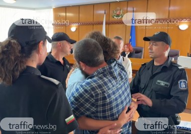 Оставиха в ареста 15-годишния Християн за убийството на Младежкия хълм, той се разплака в залата
