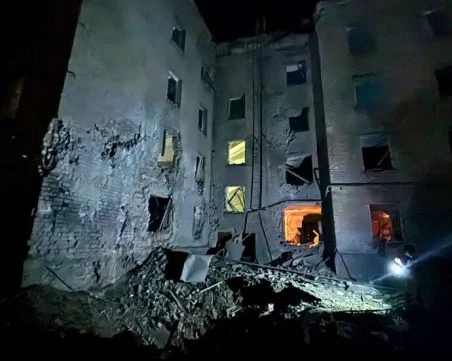 17 души, сред които три деца, пострадаха при руска атака с дронове в Одеса