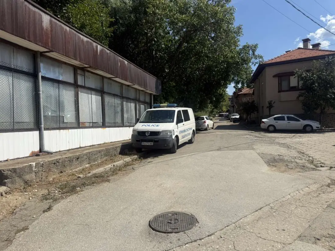 Акция на ГДБОП в Пловдивско: Претърсват имота на бивш военен в Брестовица