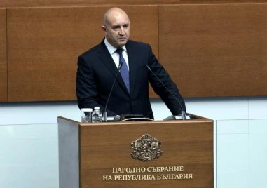 Радев за Германия: Безразсъдно действие, но такова е и да атакуваме Русия с далекобойни оръжия