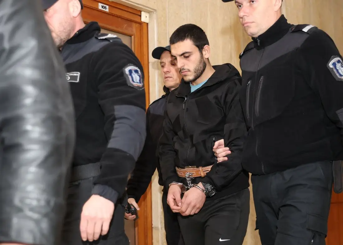 Доживотен затвор за шофьора на автобуса, причинил смъртта на двамата полицаи в Бургас