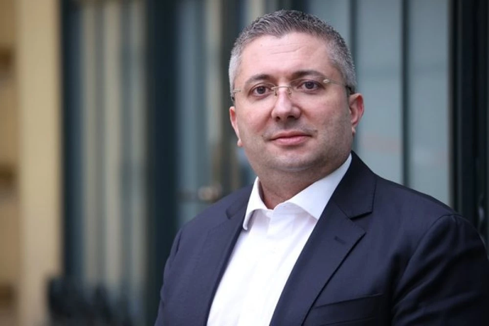 Нанков: Шишков е раздал 1 млн. евро бонуси на администрацията