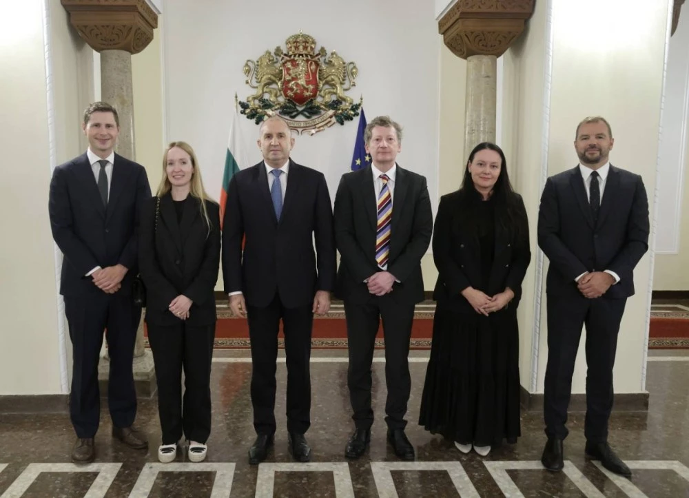 Радев проведе среща за постигнатия от България напредък за излизане от сивия списък за пране на пари