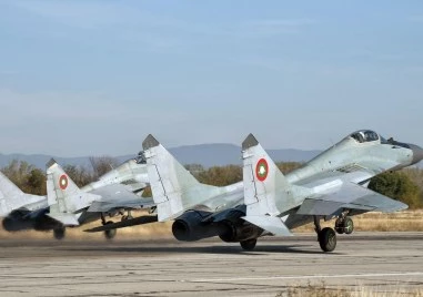 Вторите F-16 се бавят до 2030 година, България ще разчита на МиГ-29