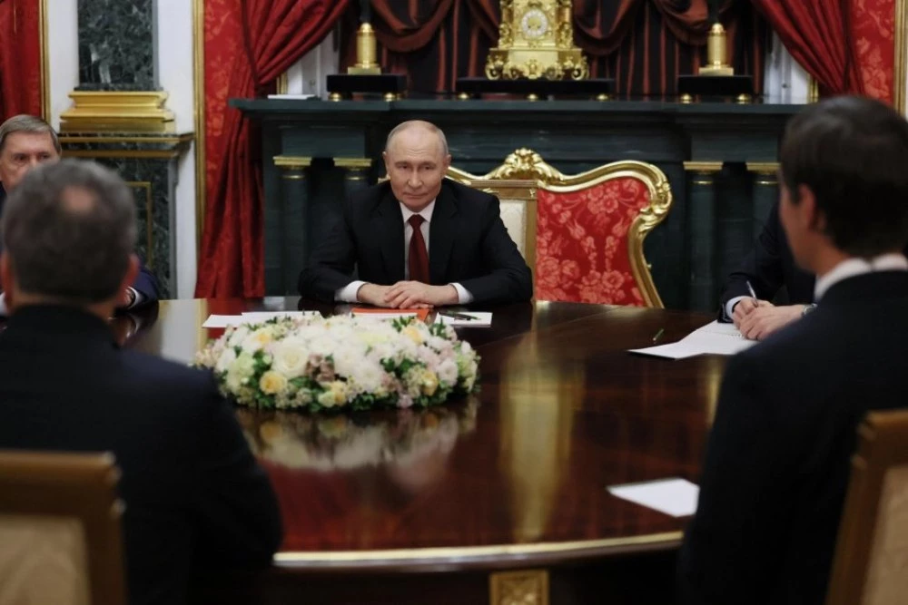 Пратениците на Тръмп разговаряха три часа с Путин, предстои среща със Зеленски