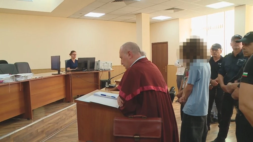 Решават днес да гледат ли отново мярката на момчета от втората група, обвинени за убийството в Пловдив