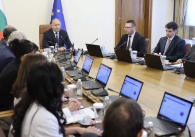 Премиерът Радев: Резултатите от PISA са катастрофални за България