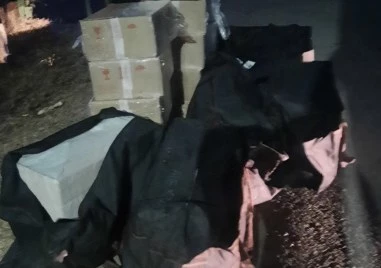 БАБХ откри над два тона нелегални храни в автобуси край Созопол