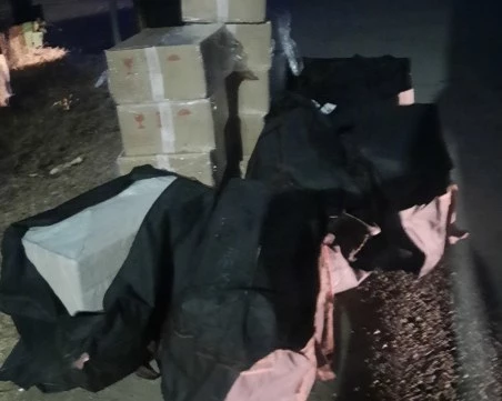 БАБХ откри над два тона нелегални храни в автобуси край Созопол