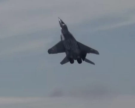 Военният министър е разрешил преминаване на чужди военни сили през България