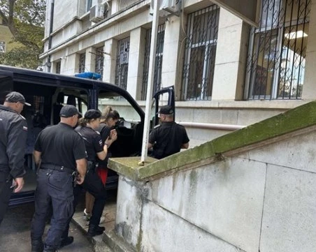 Жената, обвинена за убийство на бебе - наркозависима, имала връзка с бабата на детето
