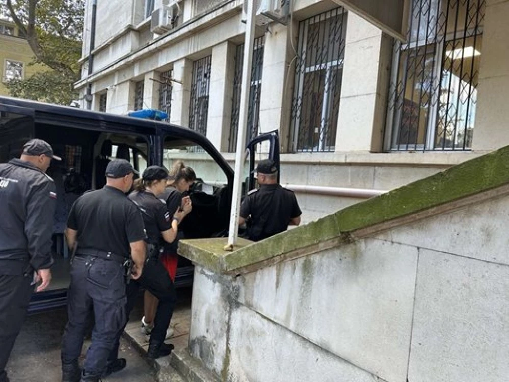 Жената, обвинена за убийство на бебе - наркозависима, имала връзка с бабата на детето