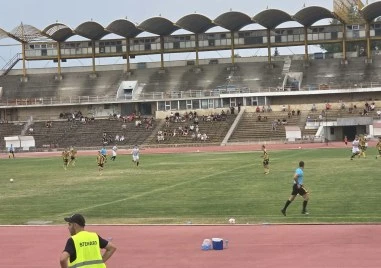 Дубълът на Ботев поведе с 2:0 в дербито с Локо, но не успя да победи