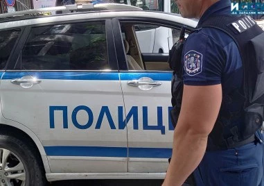 Четирима млади мъже са задържани с наркотици в Пещера и Пазарджик