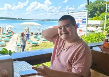 Учителка от Пловдив търси отговори за смъртта на сина си след 23 дни в болница
