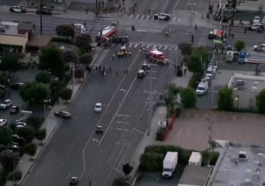 Новинарски хеликоптер се разби в Лос Анджелис, има загинали ВИДЕО